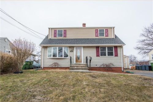 4 Bradley Dr, Edison NJ  08817-3514 exterior