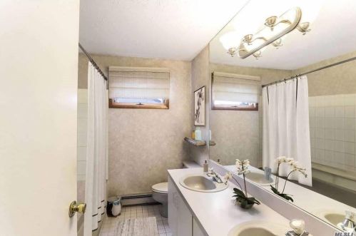 50 Annandale Rd, Commack NY 11725-1746 exterior