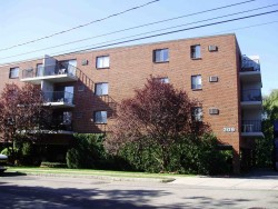 209 Riverview Ave, Newton MA 02466-1360 exterior