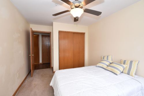 4967 Maple Leaf Cir, Milwaukee WI 53220-2780 exterior