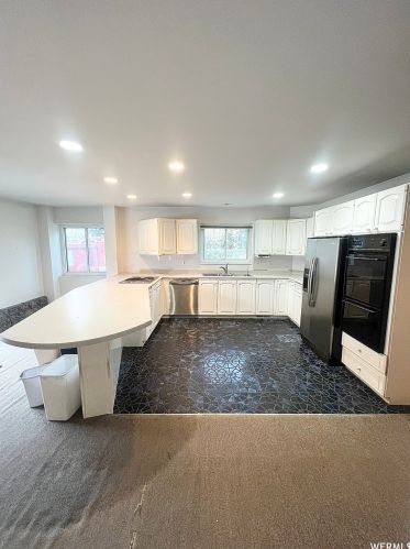 2137 Lorita Way, Sandy UT 84093-6489 exterior