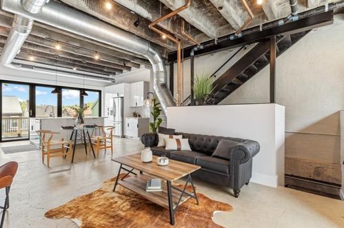 5229 Duncan St, Pittsburgh, PA 15201-2432