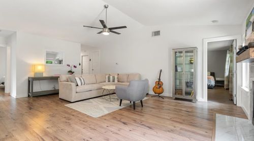 8512 Birmingham Dr, Austin TX  78748-6435 exterior