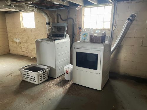 975 Evanston Ave, Meskegon MI  49442-4062 exterior