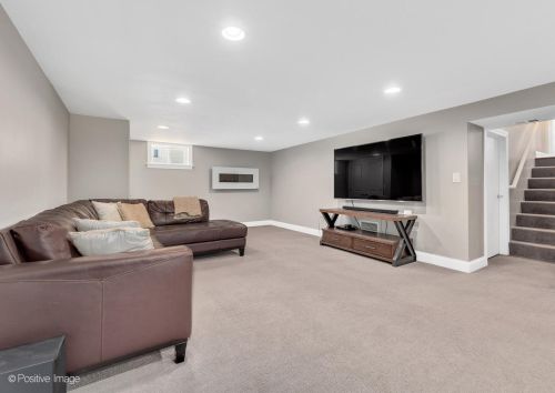 618 Bryan St, Elmhurst IL 60126-4340 exterior