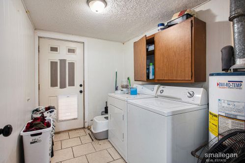 875 Dangl Rd, Meskegon MI 49442-6303 exterior