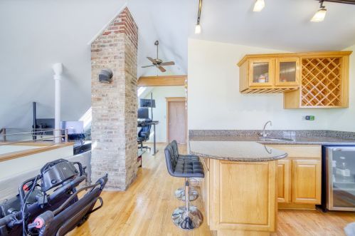 3649 Keeler Ave, Chicago IL 60641-3041 exterior