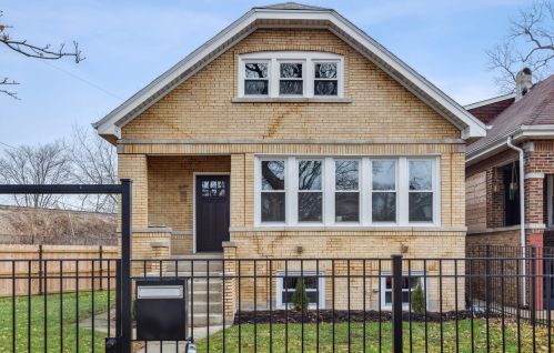 4647 Lawler Ave, Chicago IL  60638-2009 exterior