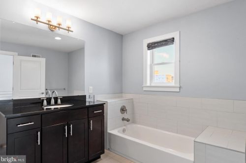 1753 Federal St, Philadelphia PA 19146-2915 exterior