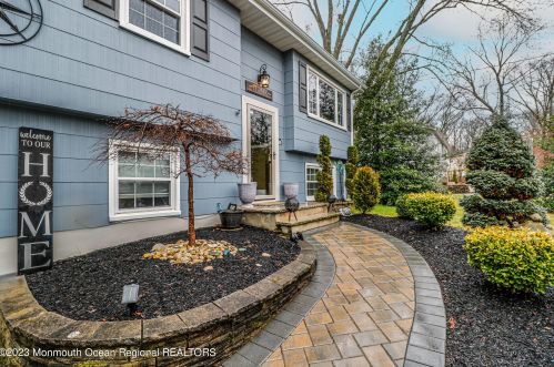 5 Dogwood Dr, Jackson Twp, NJ 08527-1308