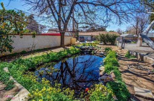 2400 Pacific Dr, Bakersfield CA 93306-4158 exterior