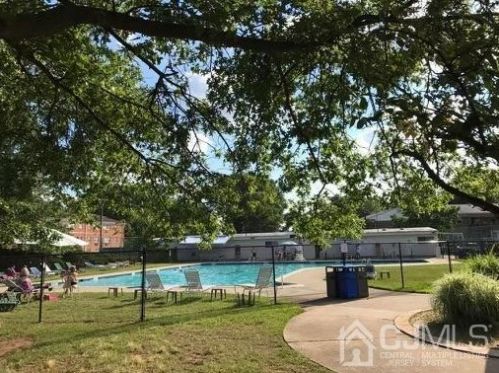 57 Judson St, Edison NJ 08837-2438 exterior