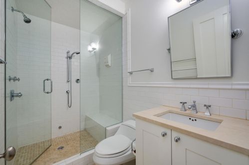 1121 Lill Ave, Chicago IL 60614-2107 exterior