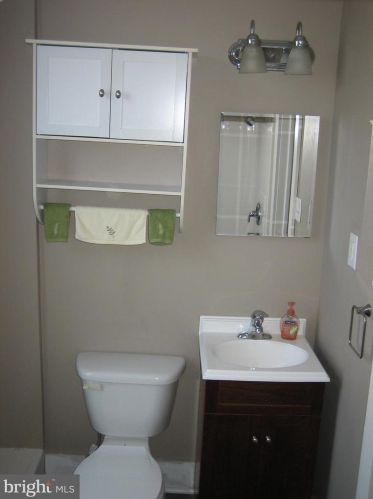 368 Daly St, Philadelphia PA 19148-3329 exterior