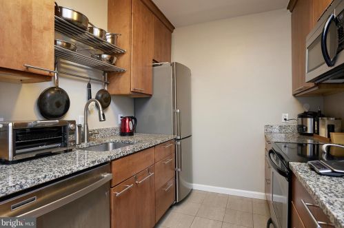 1908 New Hampshire Ave, Washington DC 20009-3310 exterior