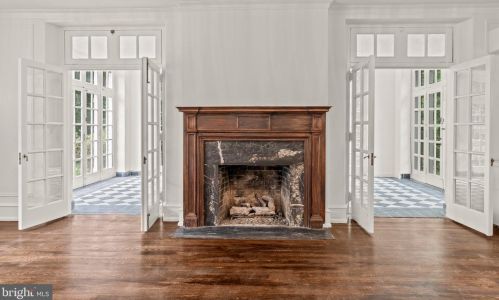 6424 City Ave, Philadelphia PA 19151-2410 exterior