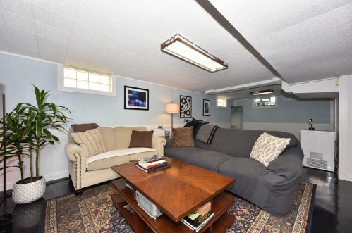 1410 Van Beck Ave, Milwaukee WI 53207-4531 exterior