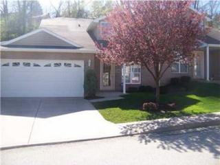 594 Newport Dr, Pittsburgh, PA 15235-3240