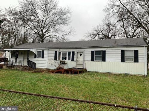 103 River Rd, Edgewater, MD 21037-3824