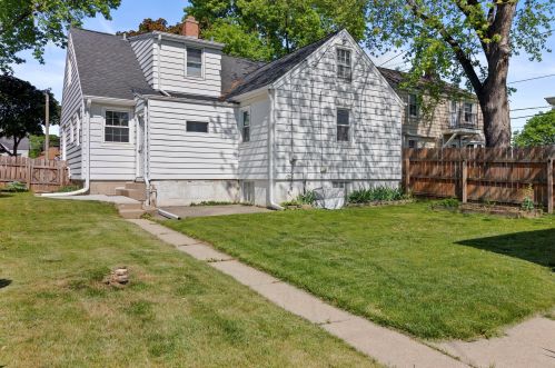 3124 31st St, Milwaukee, WI 53215-4320