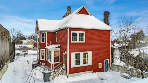 707 Mcalister Ave, Waukegan IL 60085-7452 exterior