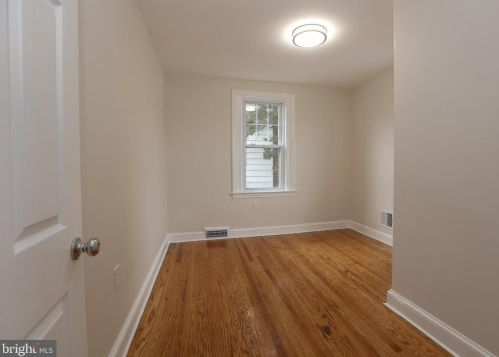 524 22 St, Chester PA 19013-5203 exterior