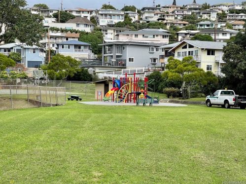 1541 Alencastre St, Honolulu HI 96816-1903 exterior