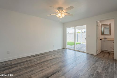 5039 18 Ave, Phoenix AZ 85015-6121 exterior