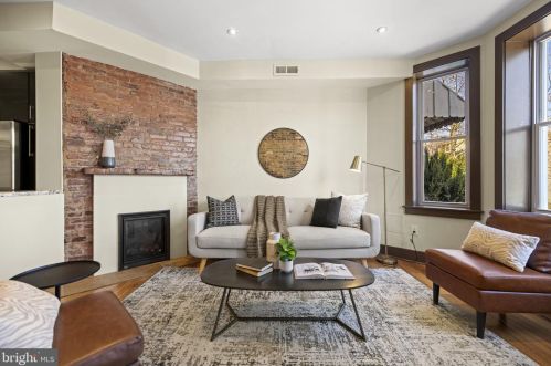 706 4th St, Washington DC  20003-4205 exterior