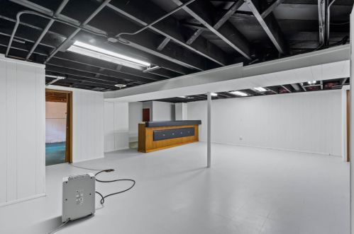 7919 57, Milwaukee WI 53218-5604 exterior