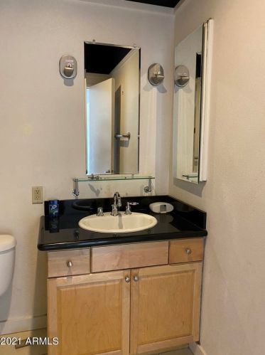 4750 Central Ave, Phoenix AZ  85040-2150 exterior