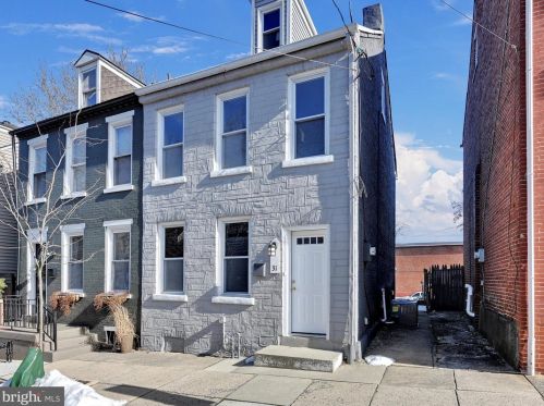 31 Mary St, Lancaster PA 17603-3330 exterior