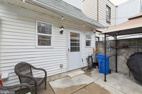 326 Jackson St, Philadelphia PA 19145-3617 exterior