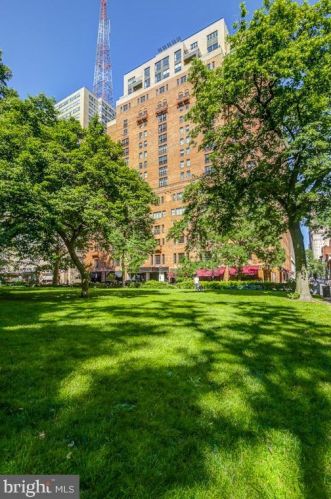 219 18th St, Philadelphia PA 19103-6141 exterior