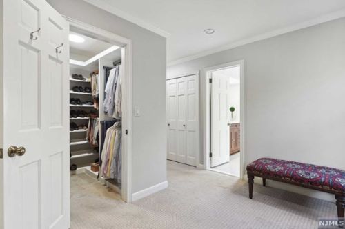 28 Greenview Way, Montclair NJ 07043-2531 exterior