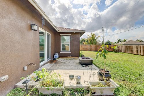 2356 Savona Blvd, Fort Pierce FL  34953-2215 exterior