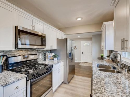 1648 Idaho Ave, Saint Paul MN  55106-1318 exterior