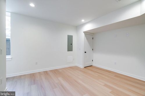 959 Marshall St, Philadelphia PA 19122 exterior