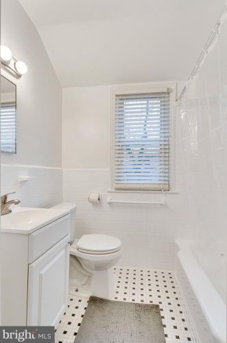 6002 Kings Hwy, Alexandria VA 22303-2219 exterior