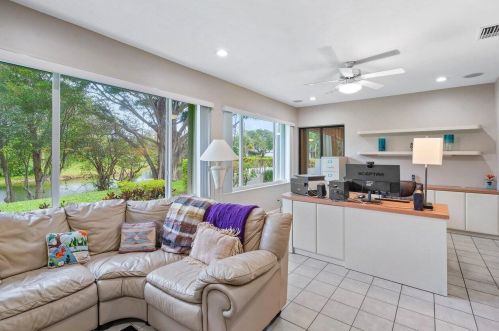 53 Hampshire Ln, Boynton Beach FL 33436-7414 exterior