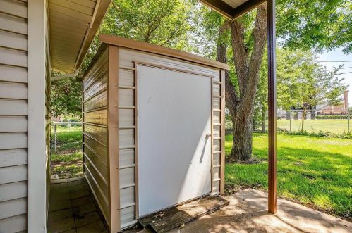 149 Suzanne Ter, Burleson TX 76028-5617 exterior