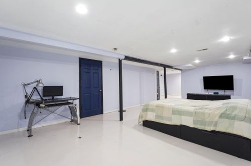 5616 Kolin Ave, Chicago IL 60629-4838 exterior