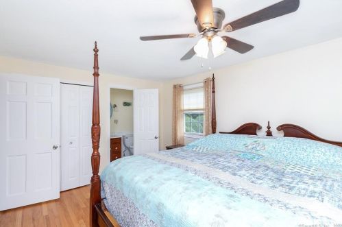 51 Pioneer Dr, Windsor CT exterior