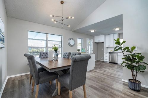 7044 Hollowell Dr, Tampa FL  33634-1089 exterior