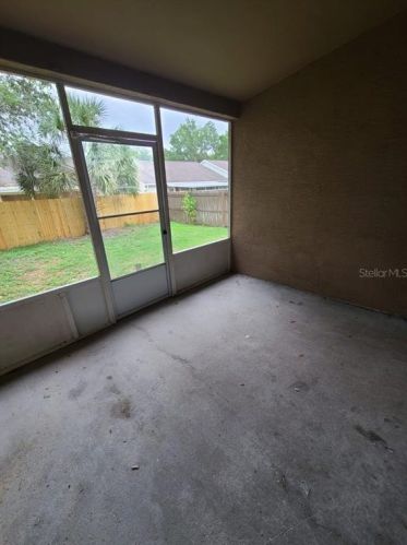 7421 Becky Thatcher Ln, Tampa FL exterior