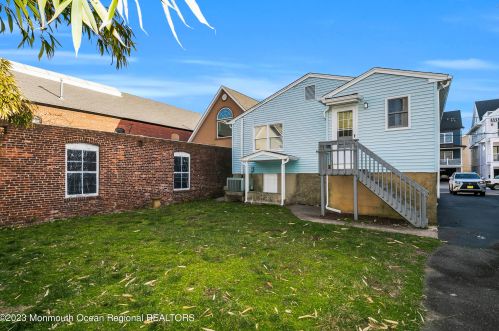 7 Church St, Locust NJ 07760-2104 exterior