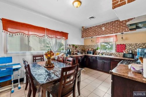 282 Rossiter Ave, Paterson NJ 07502-1317 exterior