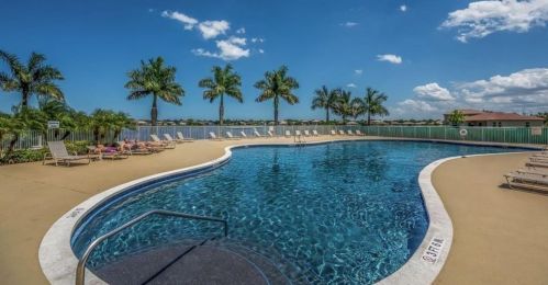 5629 Spanish Riv Rd, Fort Pierce FL 34951-2896 exterior