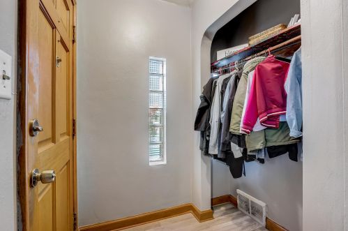 8520 Appleton Ave, Milwaukee, WI 53225-4227