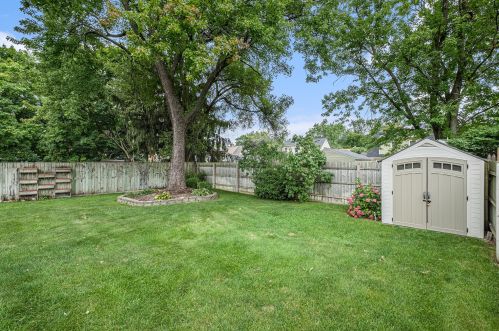 901 Cricklewood St, Wyoming MI exterior